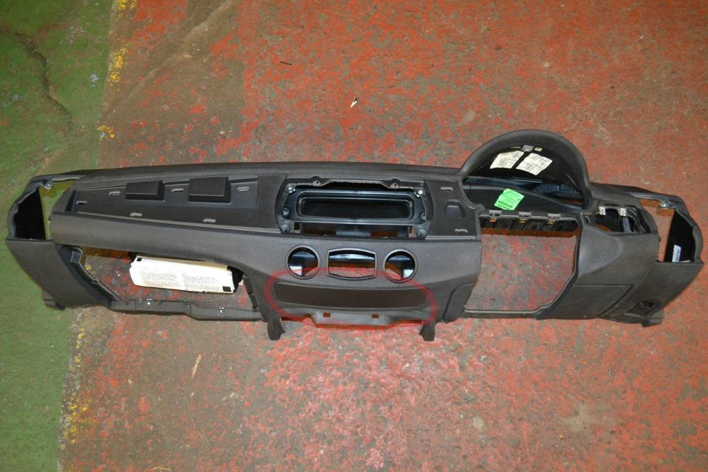 Bmw-Z4-E86-E85-Genuine-Dashboard-With-Passenger_LI.jpg